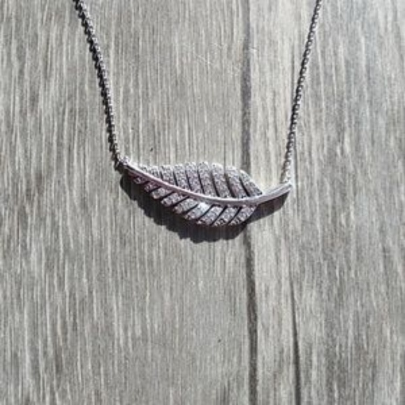 Sterling Silver cubic zirconia leaf necklace - Picture 2 of 3